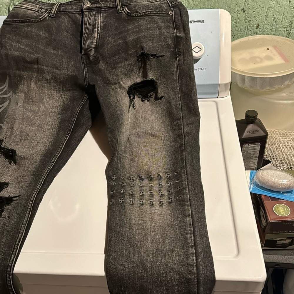 I’m selling ksubi black jeans sz 33